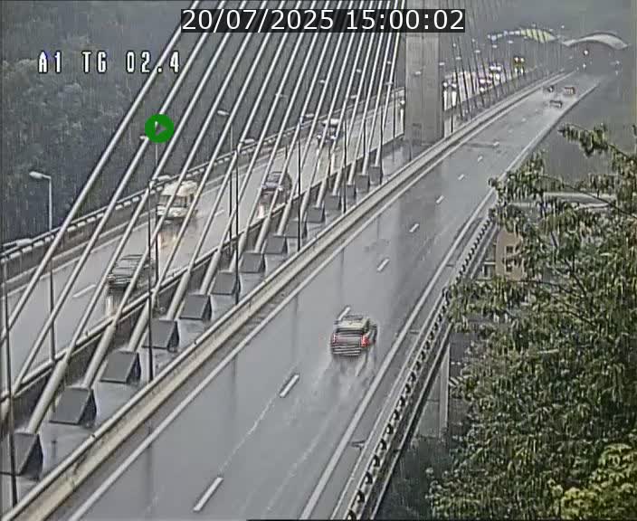 Traffic live webcam Luxembourg Sandweiler - A1 direction Luxembourg-ville - BK 2.4