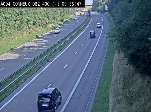 Webcam sur l'E411 avant les sorties 20 menant à Ciney, Dinant et Achêne. Vue orientée vers Namur