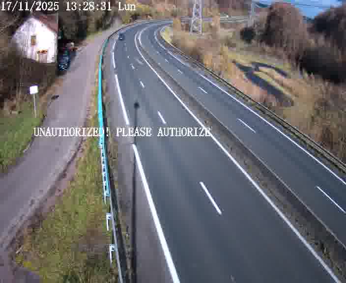 Webcam sur la D910 située dans la Côte des 4 vents. Vue orientée vers le bas, vers Saint-Avold.