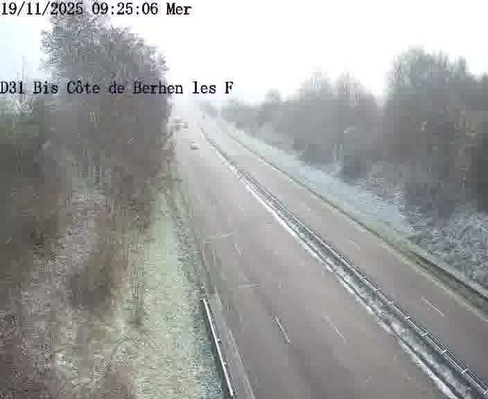 Webcam de surveillance sur D31bis (France) à Behren-lès-Forbach, cadrée vers Sarreguemines, proposant une information routière utile aux déplacements quotidiens.