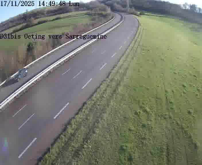 Webcam installée le long de D31bis (France) à Oeting, pointée vers Sarreguemines, utile pour suivre précisément les conditions de trafic.