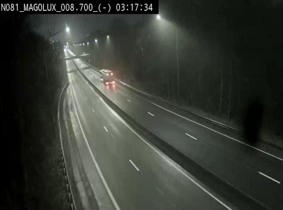 Webcam sur la N81 (E411) à hauteur de la jonction avec la N883. Vue orientée vers Arlon