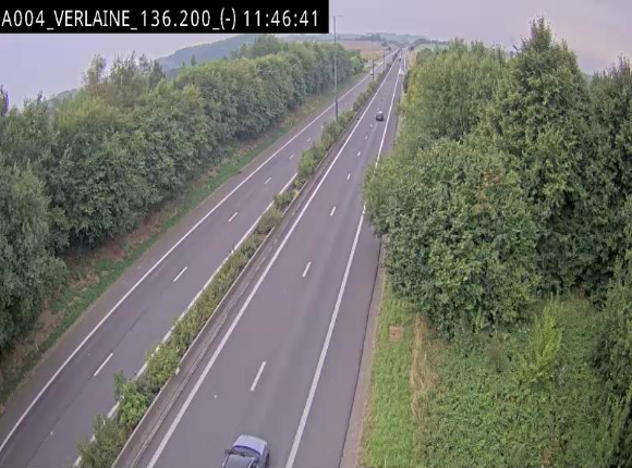Webcam sur l'E411 à hauteur du pont surplombant la N40, à proximité de la sortie 26 Verlaine - Libramont-Chevigny. Vue orientée vers Namur