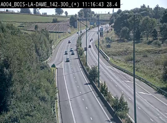 Webcam située entre la sortie 29 Neufchâteau et la jonction avec l'E25 en direction de Liège et Luxembourg