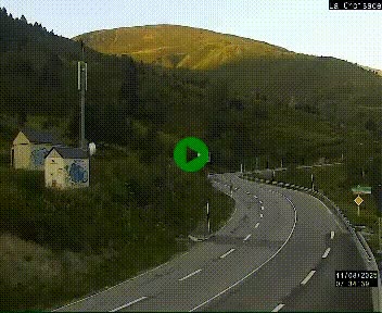 Webcam au carrefour de la croisade, à la jonction entre la N22 et la N320, avant le poste de douane franco-andorrane. Webcam à 1790 mètres d'altitude