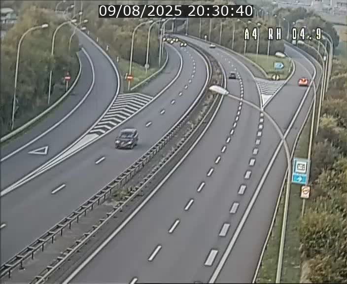 Traffic live webcam Luxembourg Leudelange - A4 - BK 4.9 - direction Luxembourg