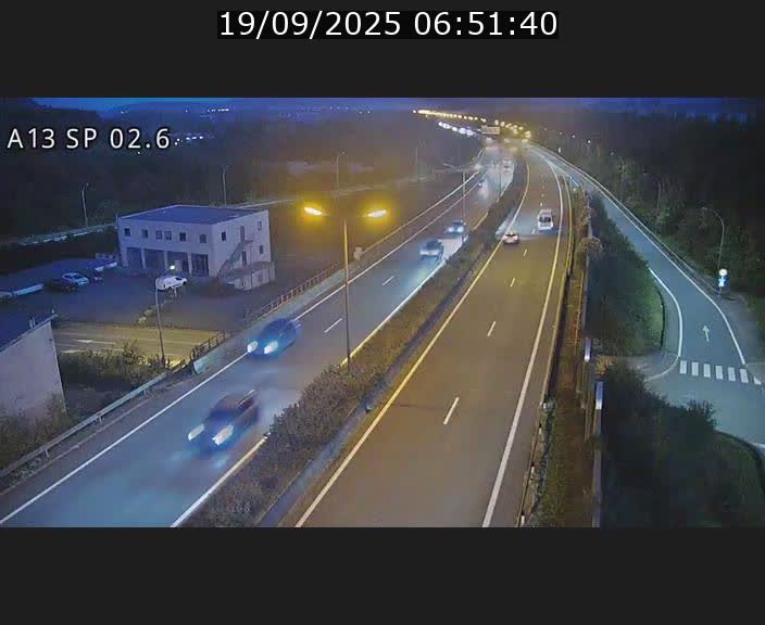 Traffic live webcam Luxembourg Sanem - A13 direction Pétange - BK 2.6