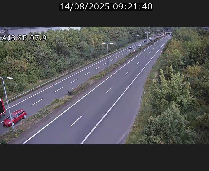 Traffic live webcam Luxembourg Jonction Lankelz - A13 direction Pétange - BK 7.9