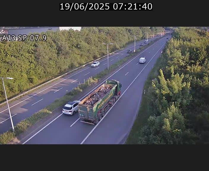 Traffic live webcam Luxembourg Jonction Lankelz - A13 direction Pétange - BK 7.9
