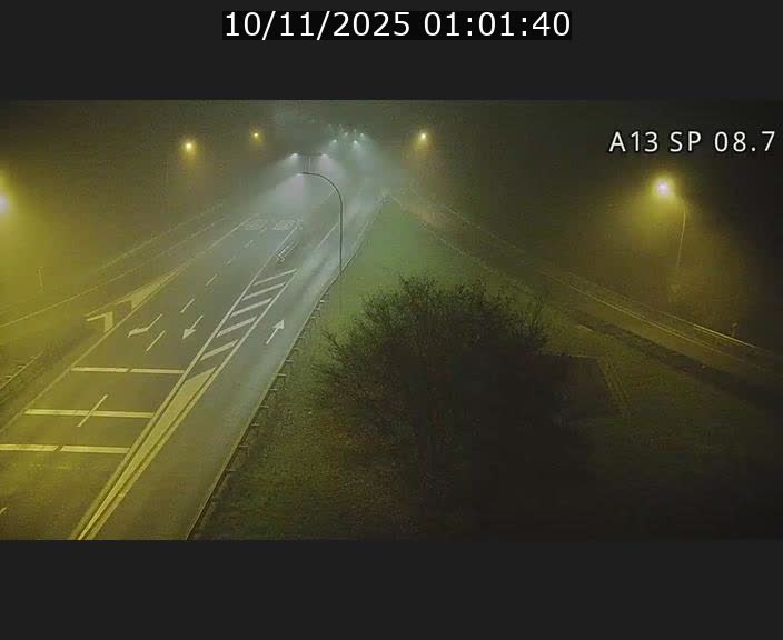 Traffic live webcam Luxembourg Jonction Lankelz - A13 direction Pétange - BK 8.7
