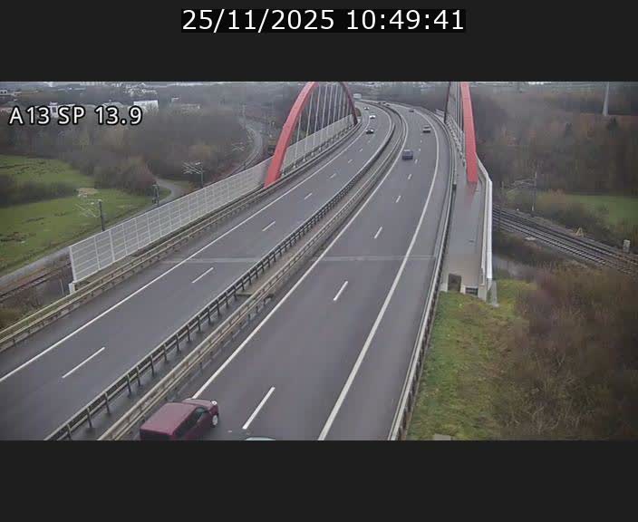 Traffic live webcam Luxembourg Kayl - A13 direction Esch-sur-Alzette/Luxembourg-ville - BK 13.9