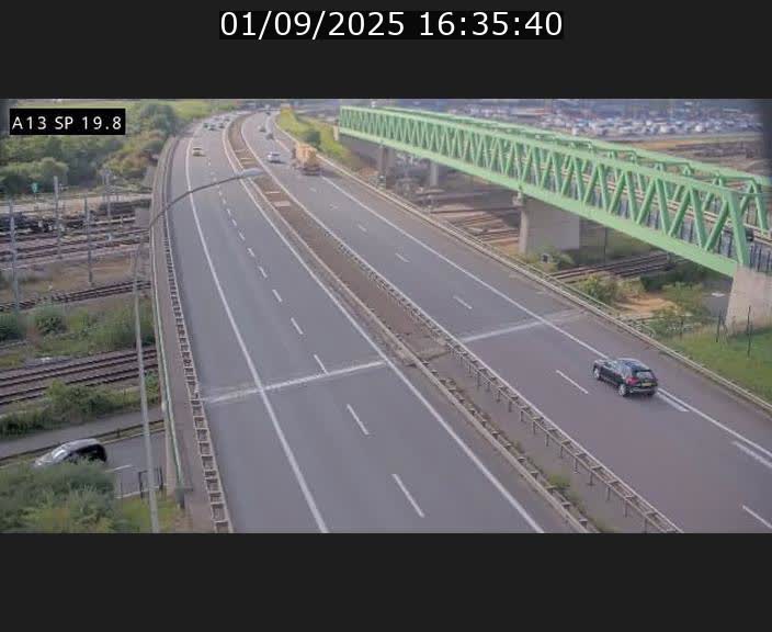 Traffic live webcam Luxembourg Croix de Bettembourg - A13 direction Esch-sur-Alzette - BK 19.8