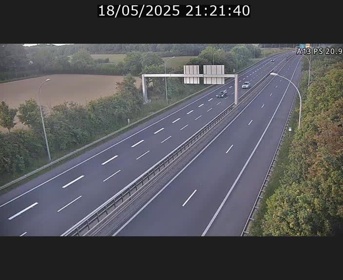 Traffic live webcam Luxembourg Croix de Bettembourg, rond-point d'Hellange - A13 direction Allemagne - BK 20.9