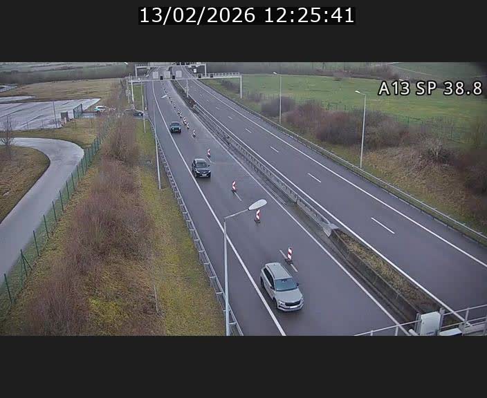 Webcam autoroute A13 à l'entrée ouest du tunnel Markusbierg à Schengen. Vue orientée vers le tunnel et l'Allemagne