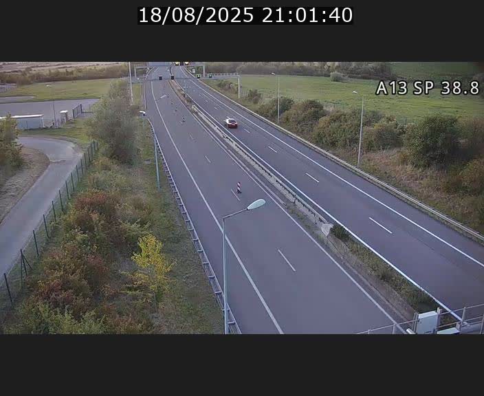 Webcam autoroute A13 à l'entrée ouest du tunnel Markusbierg à Schengen. Vue orientée vers le tunnel et l'Allemagne