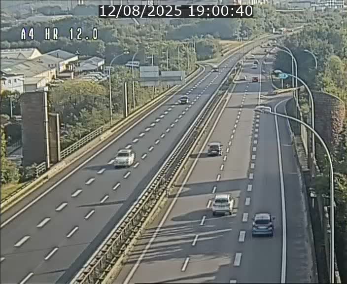 Traffic live webcam Luxembourg Jonction Foetz - A4 - BK 12.0 - direction Esch sur Alzette