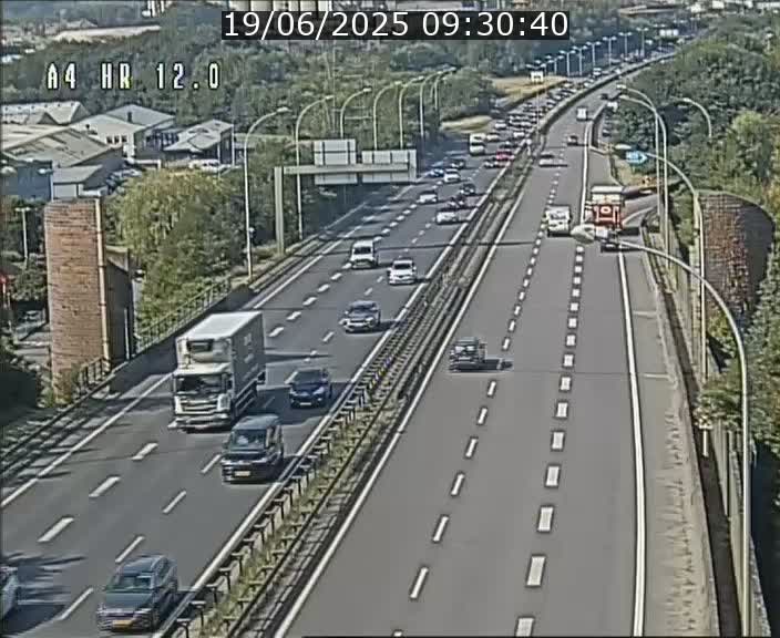 Traffic live webcam Luxembourg Jonction Foetz - A4 - BK 12.0 - direction Esch sur Alzette