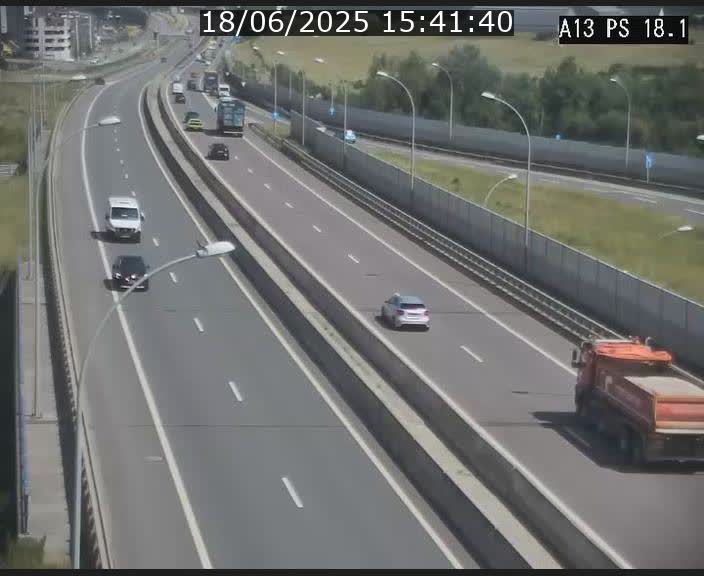 Traffic live webcam Luxembourg Dudelange - A13 direction Croix de Bettembourg - BK 18.1