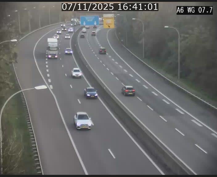 Traffic live webcam Luxembourg - Bridel - A6 - BK 7.7 - direction Belgique