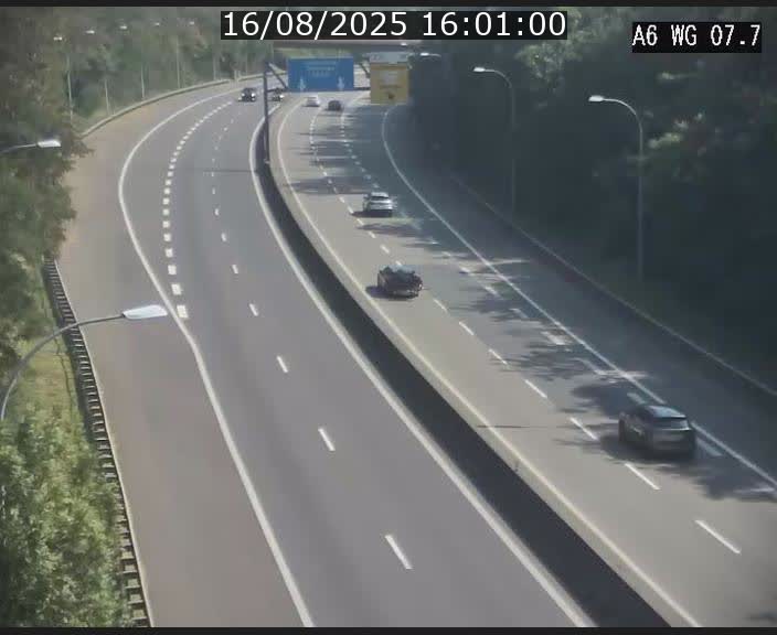 Traffic live webcam Luxembourg - Bridel - A6 - BK 7.7 - direction Belgique