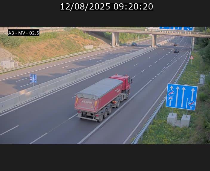 Webcam autoroute A3 au Luxembourg à proximité de la Croix de Gasperich. Vue orientée vers Luxembourg