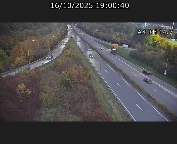 Traffic live webcam Luxembourg Jonction Lankelz - A4 - BK 14.7 - direction Luxembourg