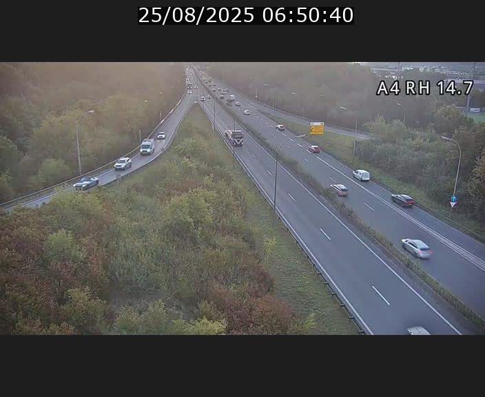 Traffic live webcam Luxembourg Jonction Lankelz - A4 - BK 14.7 - direction Luxembourg
