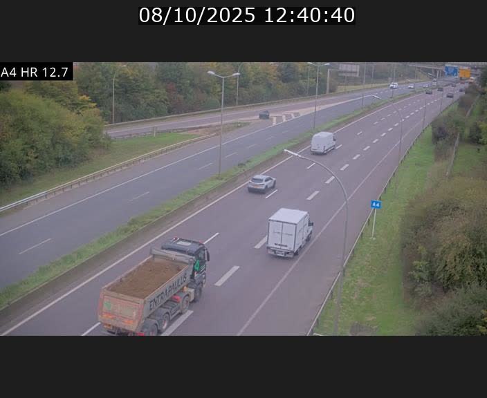 Traffic live webcam Luxembourg Esch sur Alzette - A4 - BK 12.7 - direction Esch-Belval