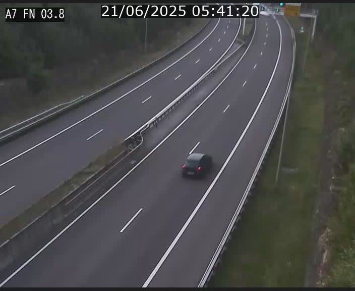 Caméra autoroute Luxembourg A7 - Passage à gibier Rëngelbour - direction Tunnel Stafelter