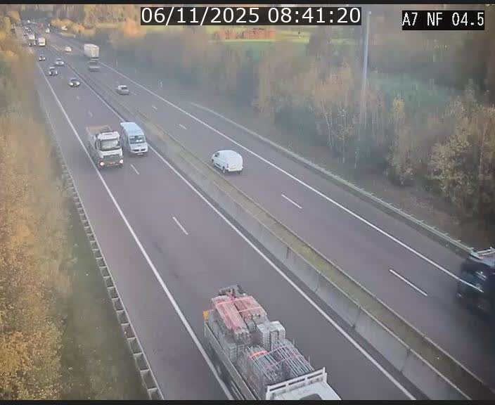 Caméra autoroute Luxembourg A7 - Passage à gibier Rëngelbour - direction Tunnel Grouft