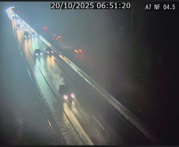 Caméra autoroute Luxembourg A7 - Passage à gibier Rëngelbour - direction Tunnel Grouft