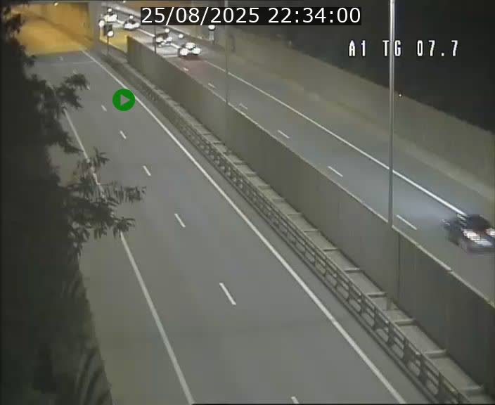 Traffic live webcam Luxembourg Kirchberg - A1 direction Luxembourg-ville - BK 7.7