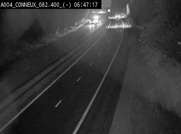 Webcam sur l'E411 avant les sorties 20 menant à Ciney, Dinant et Achêne. Vue orientée vers Namur