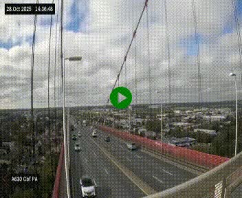 Webcam autoroute sur le périphérique de Bordeaux (A630) au nord de la ville. Caméra située sur le Pont d'Aquitaine.