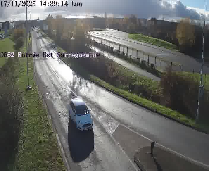 Point de vue trafic déployé sur D662 (France) à Sarreguemines, regardant vers Sarreguemines, aidant conducteurs et services à anticiper les flux.