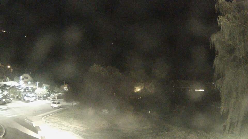 Webcam au niveau de la mairie du village du Bourg d'Oisans, aux pieds de l'Alpe d'Huez et aux portes du parc des Écrins