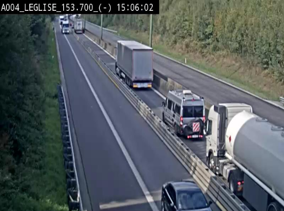 Webcam autoroute A4 (E411-E25) à Léglise, avant la jonction avec la N40. Vue orientée vers Bruxelles