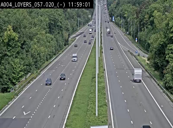 Webcam E411 au niveau du viaduc de Beez à Loyers, entre Champion et Warissoulx. Vue orientée vers Bruxelles