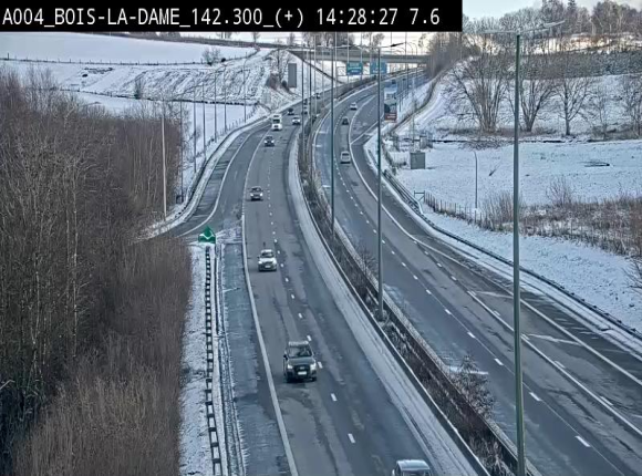 Webcam située entre la sortie 29 Neufchâteau et la jonction avec l'E25 en direction de Liège et Luxembourg
