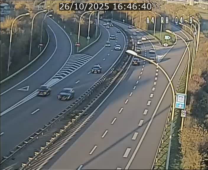 Traffic live webcam Luxembourg Leudelange - A4 - BK 4.9 - direction Luxembourg