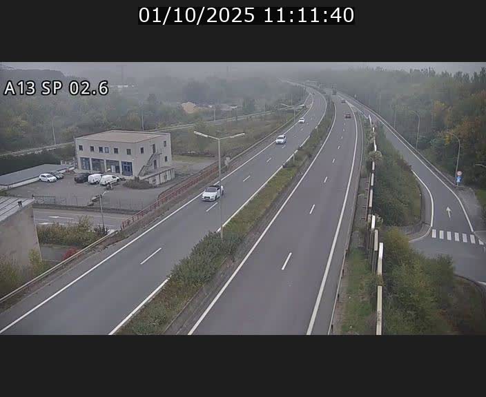 Traffic live webcam Luxembourg Sanem - A13 direction Pétange - BK 2.6