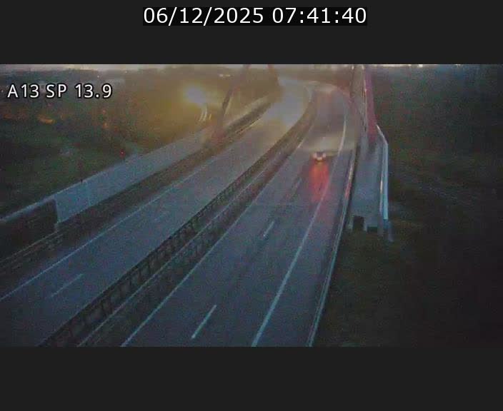 Traffic live webcam Luxembourg Kayl - A13 direction Esch-sur-Alzette/Luxembourg-ville - BK 13.9