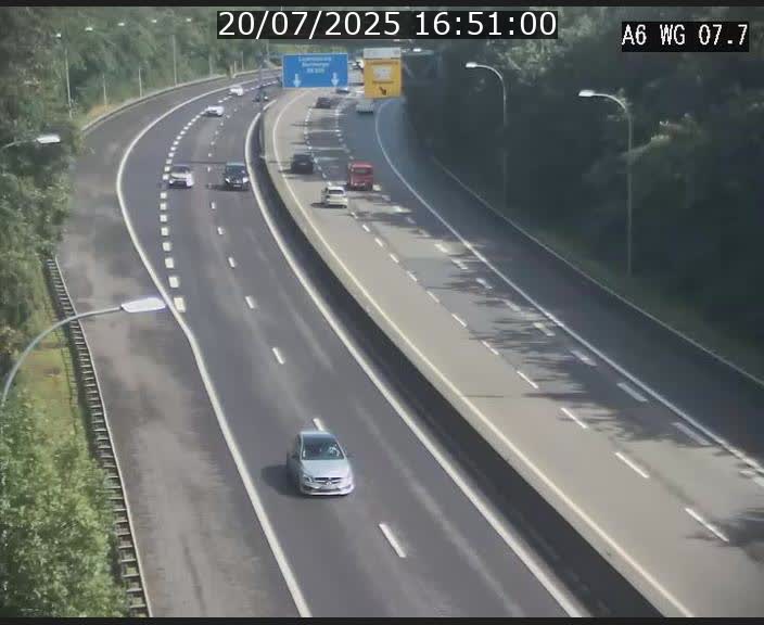 Traffic live webcam Luxembourg - Bridel - A6 - BK 7.7 - direction Belgique