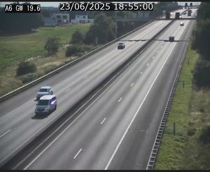 Traffic live webcam Luxembourg - Steinfort - A6 - BK 19.6 - direction Belgique