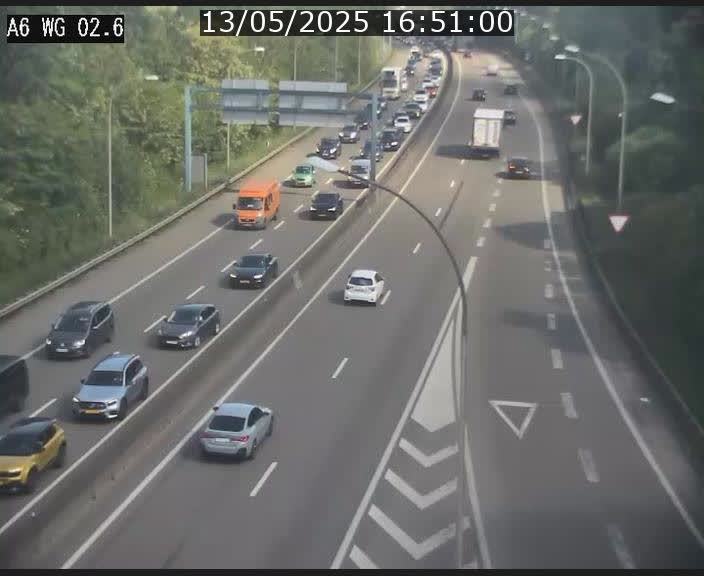Traffic live webcam Luxembourg Croix de Cessange - A6 - BK 2.6 - direction France/Allemagne