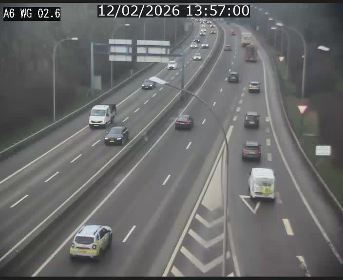 Traffic live webcam Luxembourg Croix de Cessange - A6 - BK 2.6 - direction France/Allemagne