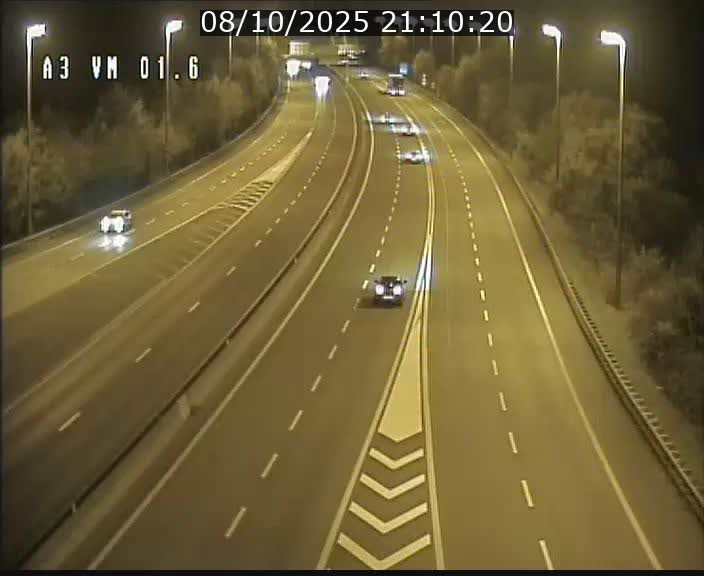 Traffic live webcam Luxembourg - Croix de Gasperich - A3 - BK 1.6 - direction France/Aire de Berchem