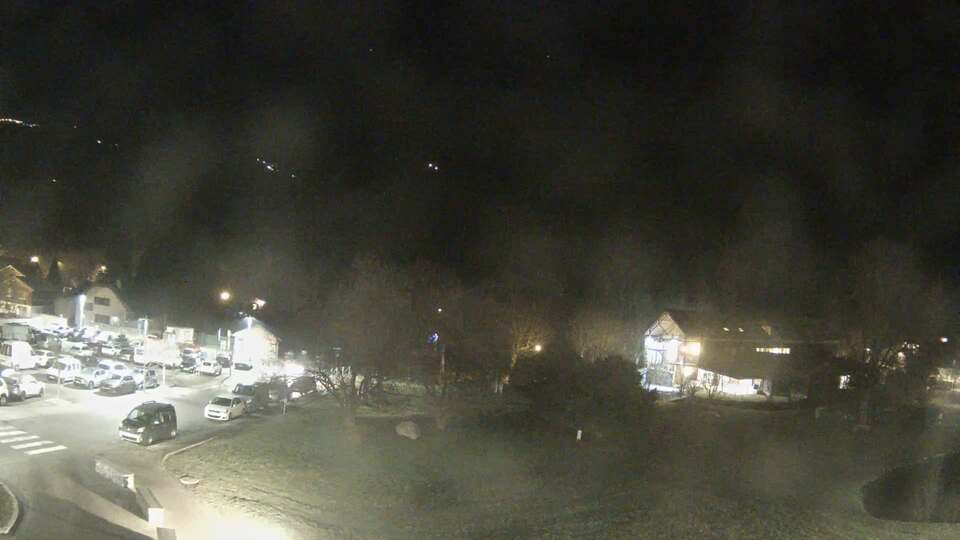 Webcam au niveau de la mairie du village du Bourg d'Oisans, aux pieds de l'Alpe d'Huez et aux portes du parc des Écrins