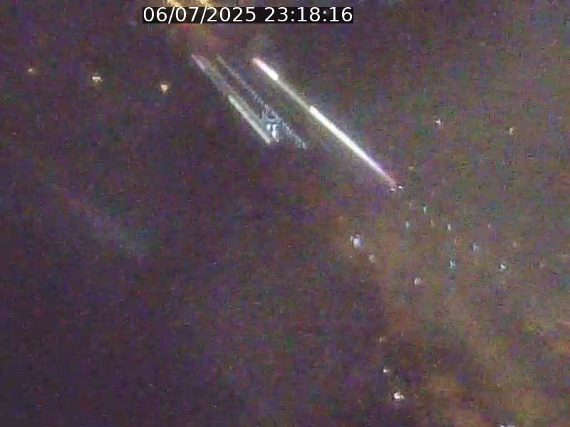 Webcam sur l'avenue John Fitzgerald Kennedy (N51) avec vue sur le Pont rouge (Pont Grande Duchesse Charlotte), l'arrêt Pfaffenthal et l'entrée du quartier Kirchberg