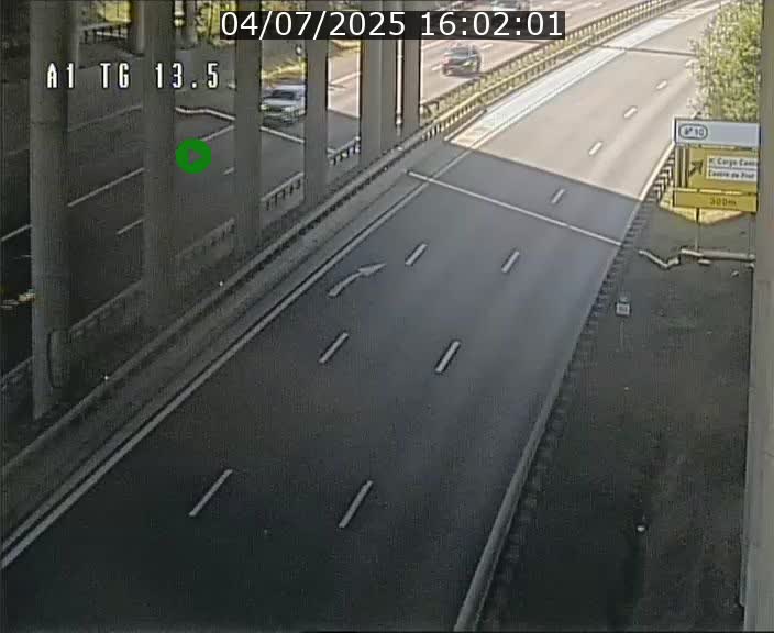 Traffic live webcam Luxembourg Senningen - A1 direction Luxembourg - BK 13.5